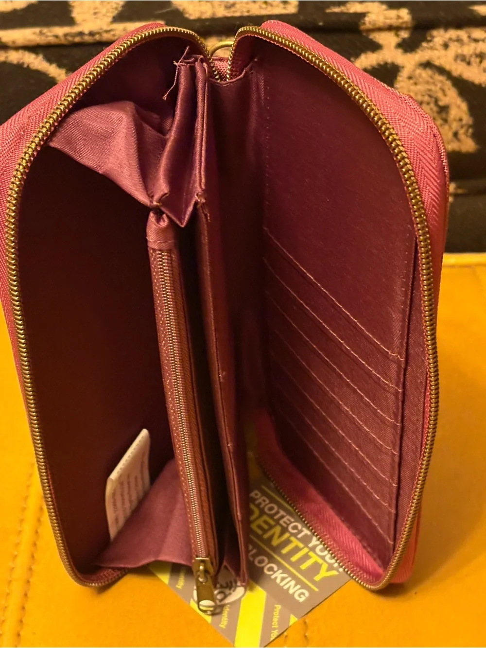 Travelon Women's Wallet